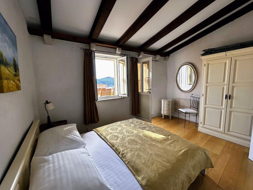 Holiday home Beautifully Restored 400-year Old House With Stunning Sea Views From The Terrace Dubrovnik