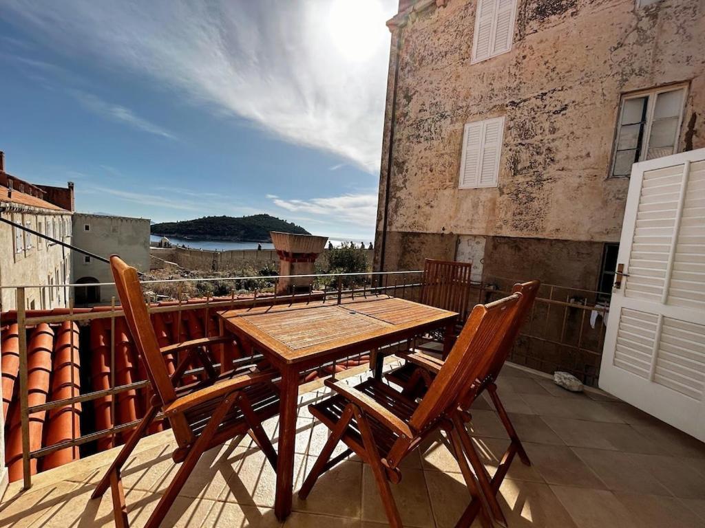 Beautifully Restored 400-year Old House With Stunning Sea Views From The Terrace Ferienhaus *