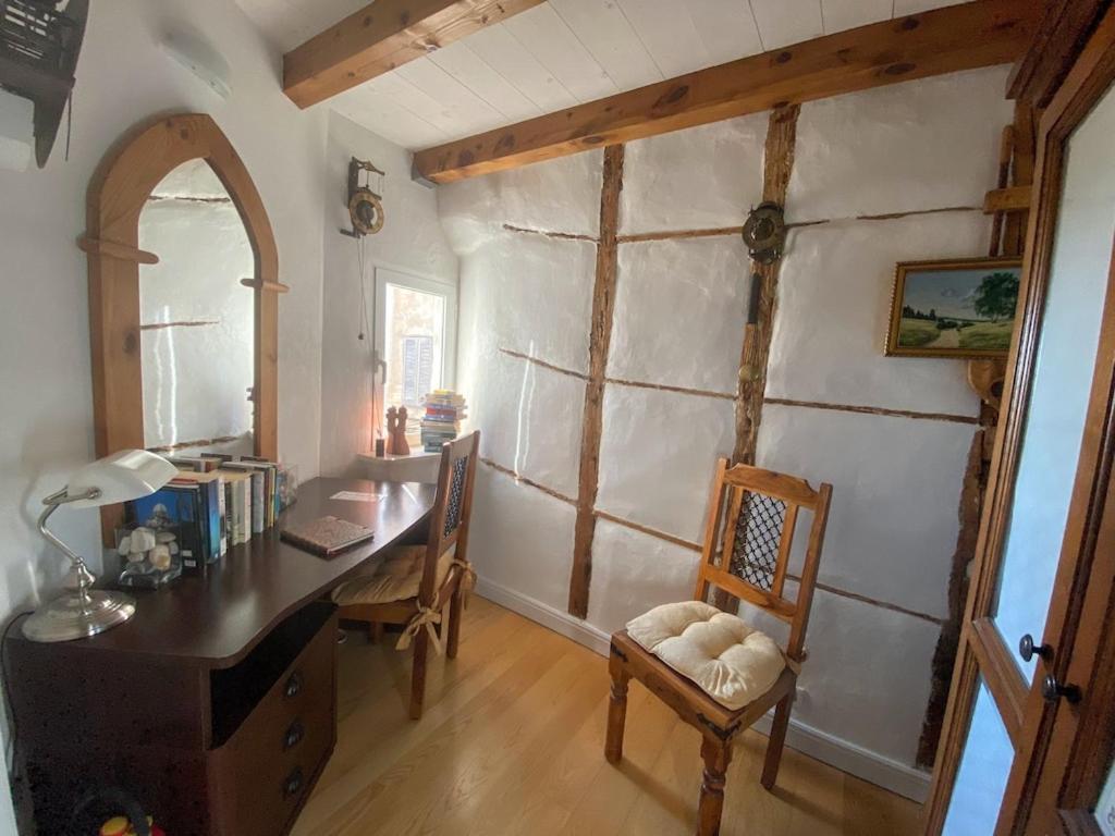 Beautifully Restored 400-year Old House With Stunning Sea Views From The Terrace Ferienhaus